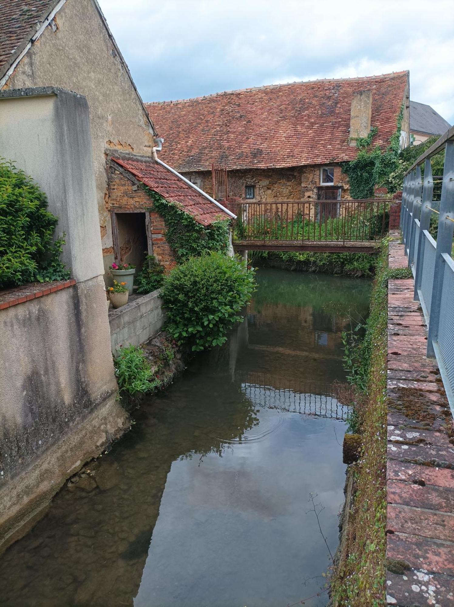 La Maison Au Bord De L'Eau Gracay Ngoại thất bức ảnh